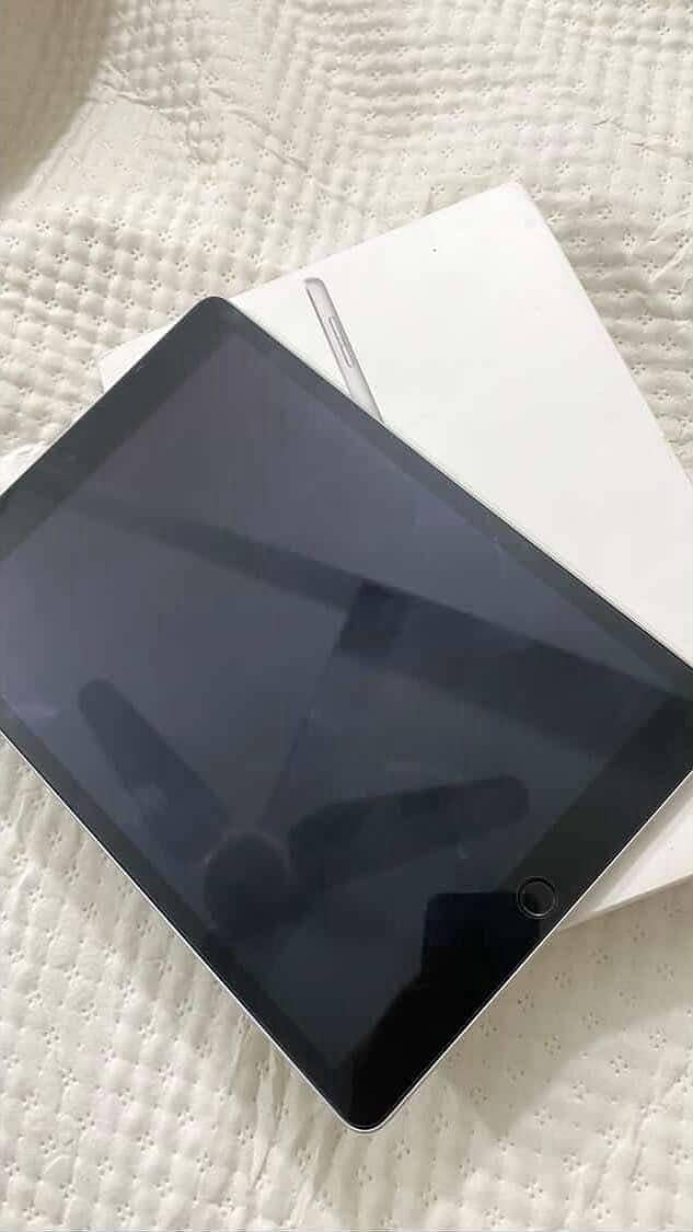 Apple Ipad - 9th generation 8