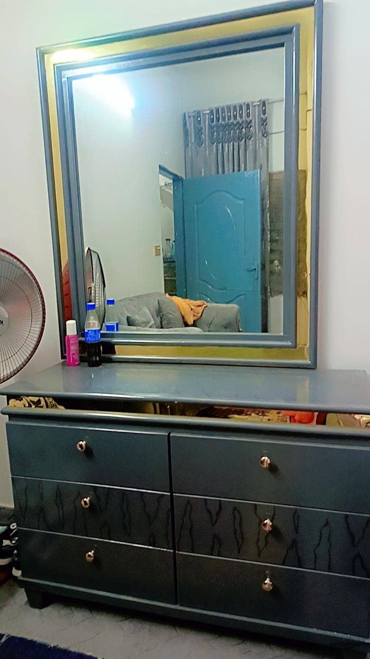 bed  side table dressing 4