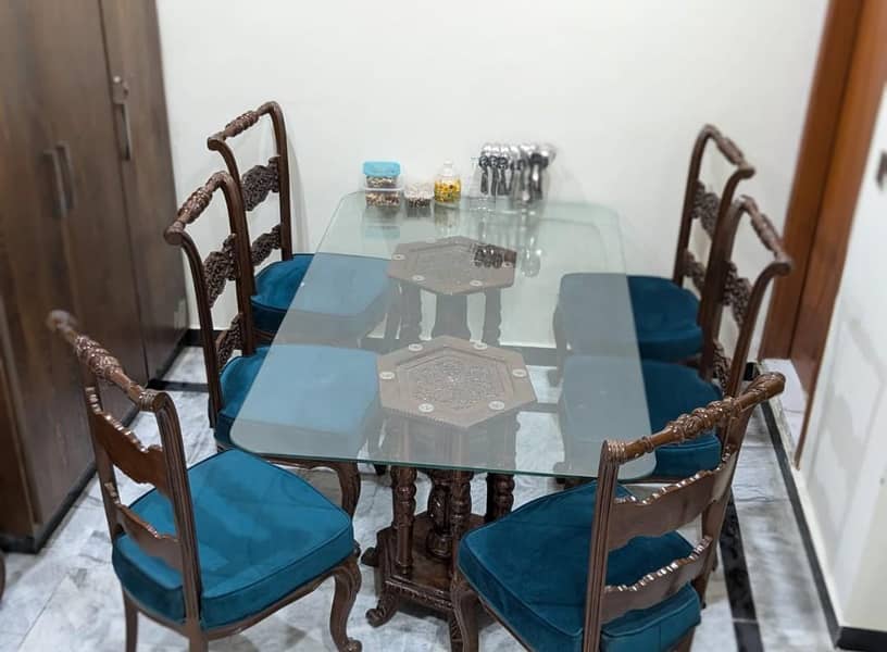 چنیوٹی ڈائنگ ٹیبل چھ کرسیوں کے ساتھ فار سیل 0