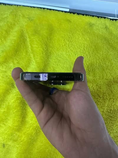 Iphone 14 Pro Factory Unlocked 128gb 10/9 84% genuine battery health