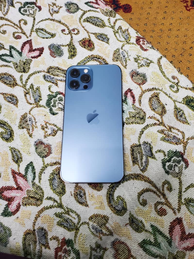 IPhone 12 Pro Max 4