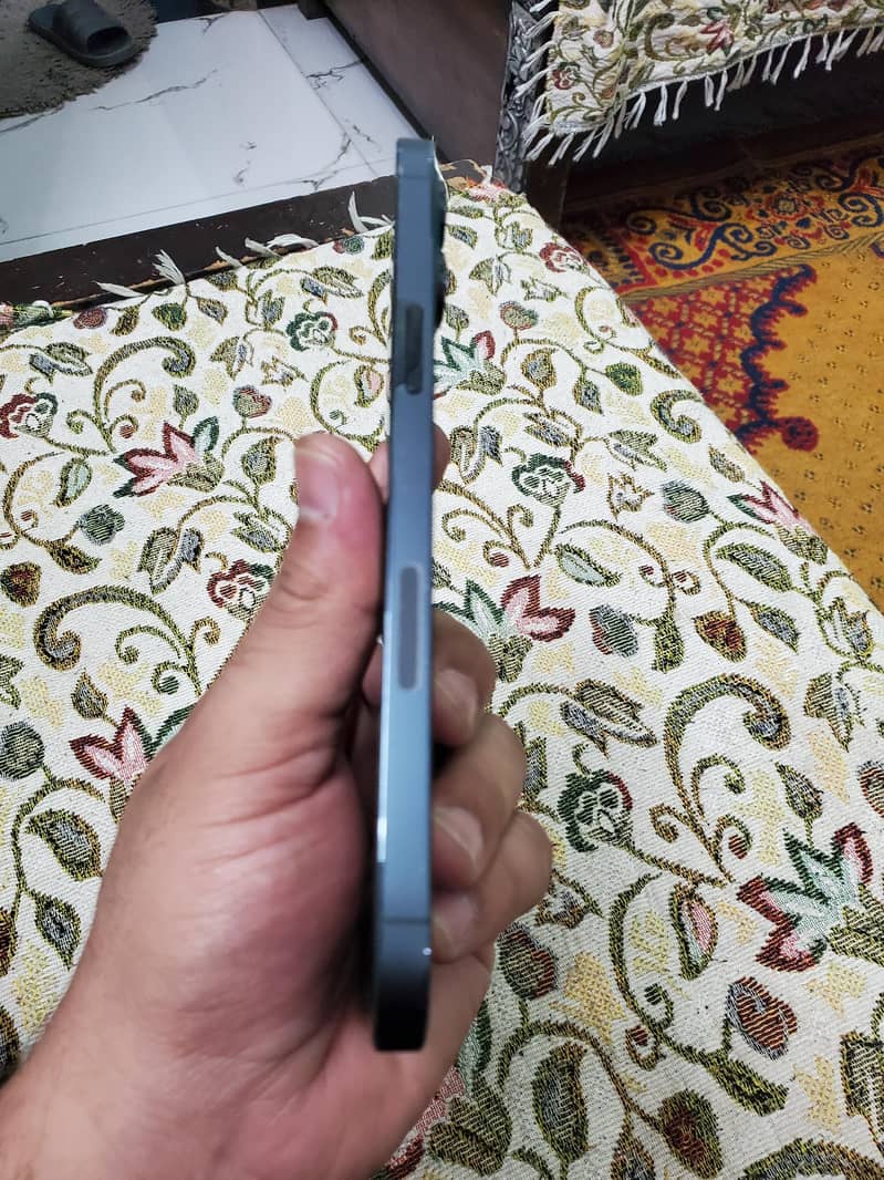 IPhone 12 Pro Max 9