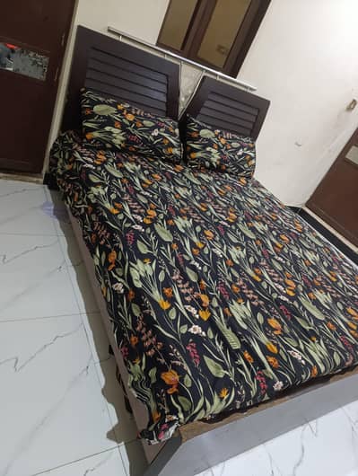 bed with mattress good condition