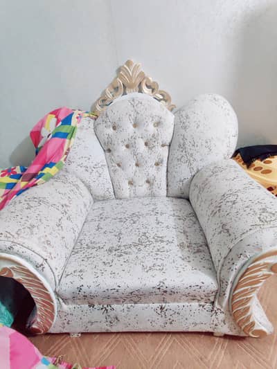 sale out sofa set