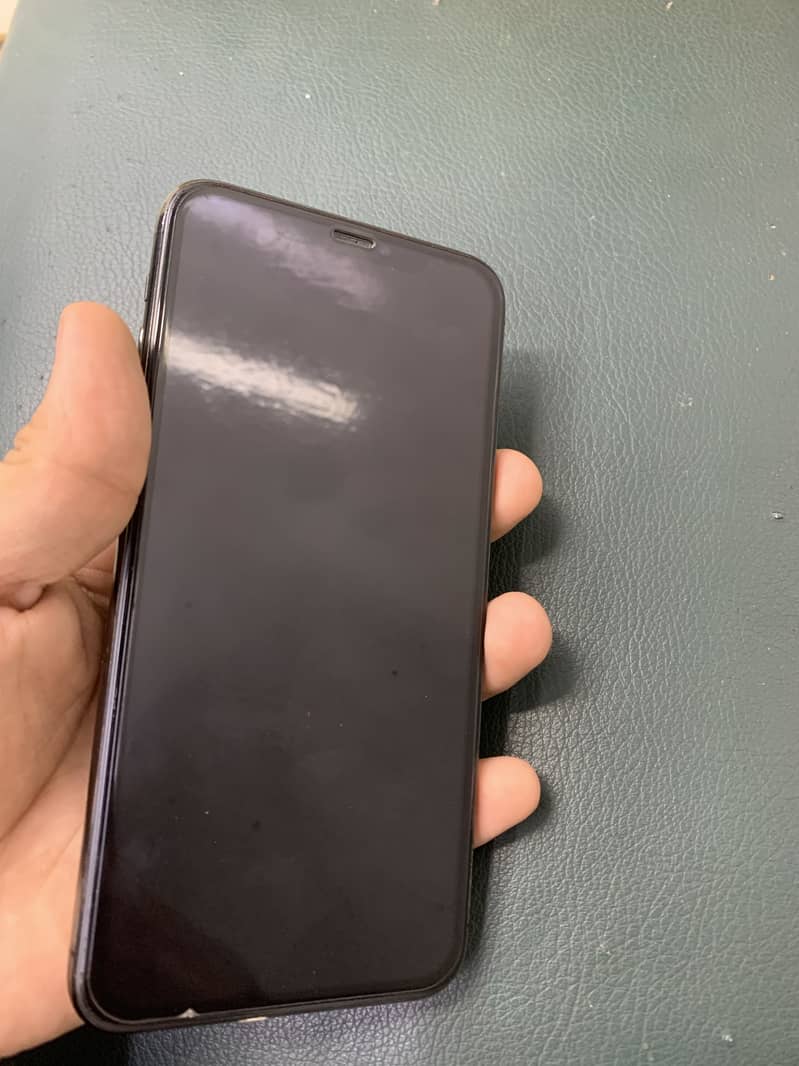 iPhone 11 Pro Max 2