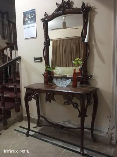 Chinioti style console and mirror