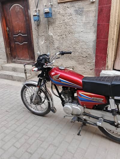 CG125