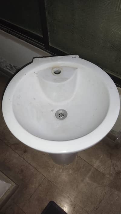 Single Piece Basin (one month used only)