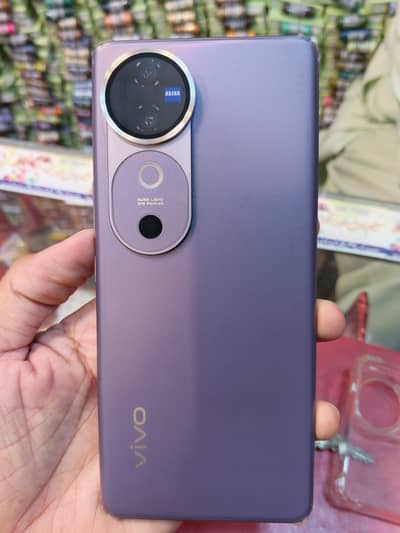 Vivo v40 12/256