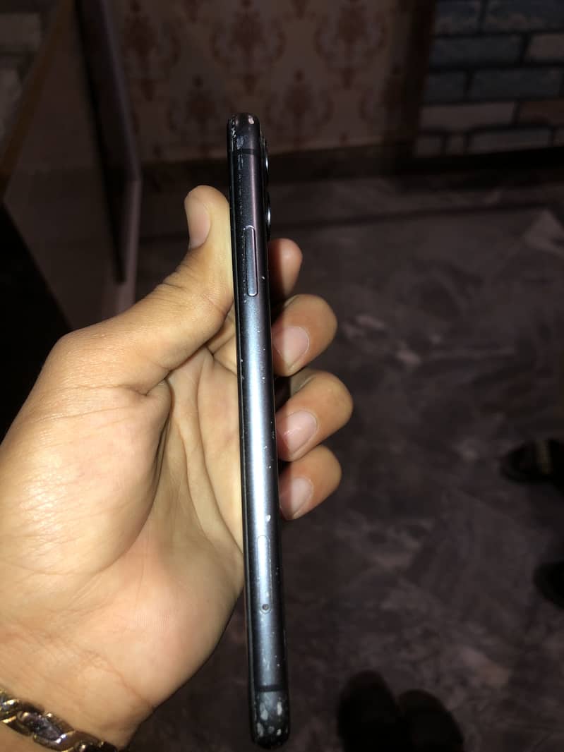 iPhone 11 14