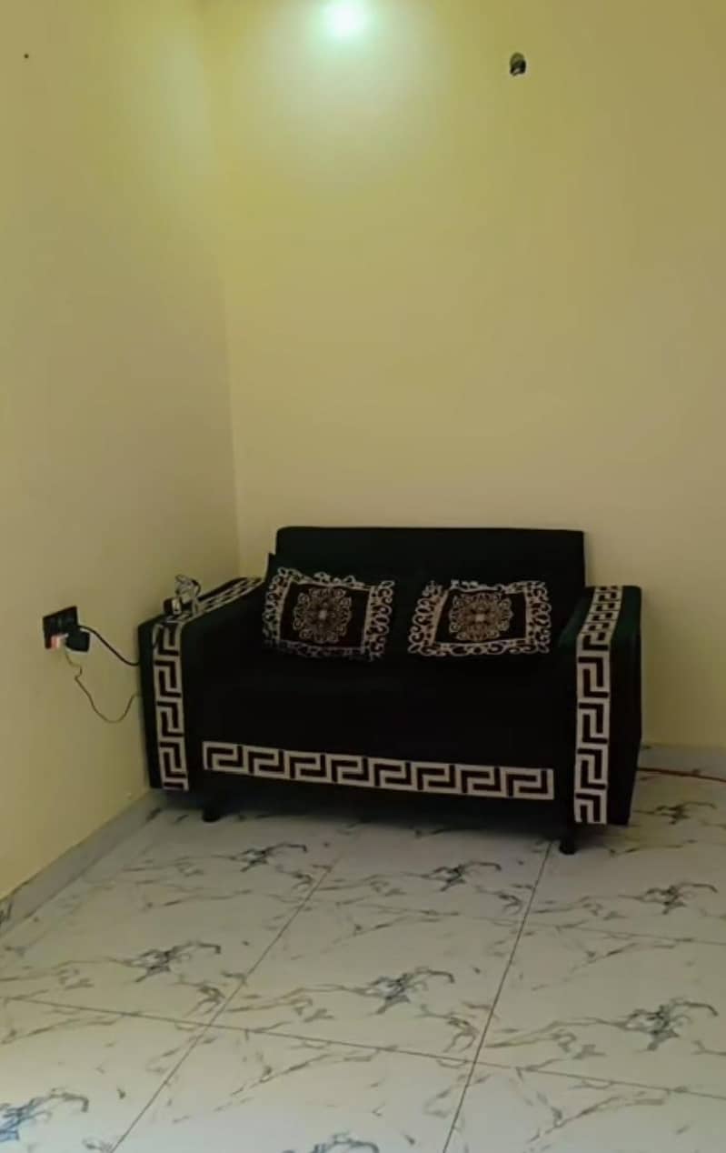 فل سوفا سیٹ 3+2+1 بہترین کنڈیشن میں 1