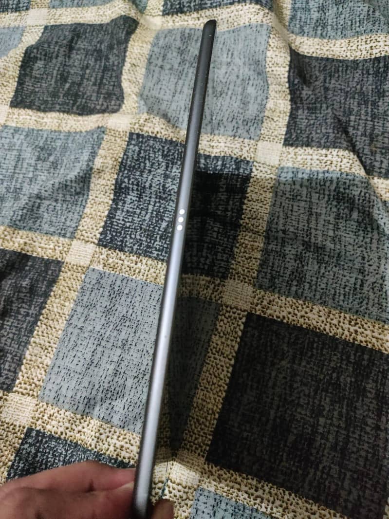 ipad 9 condition 10/10 3
