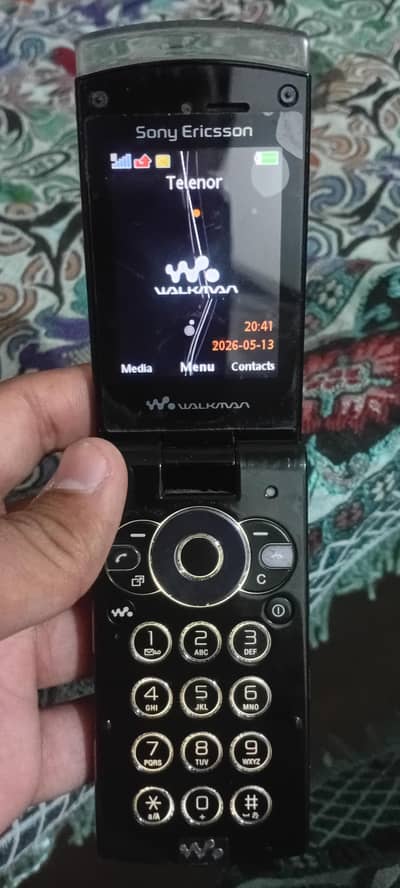 sony ericsson w980