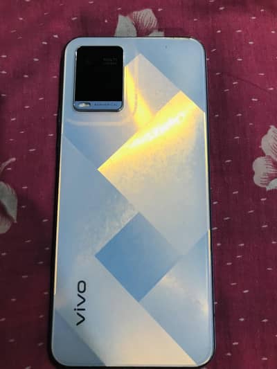 Vivo v21