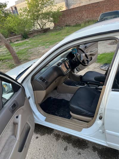 Honda Civic EXI 2005