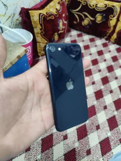 iPhone se 2022 battery health 97% 64GB water pack