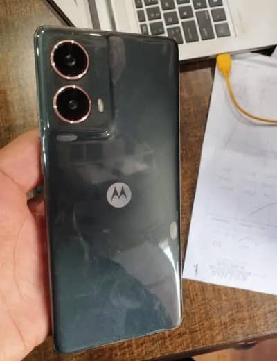 Motorola g85. . . . 12. . . 256. . . non. . pta