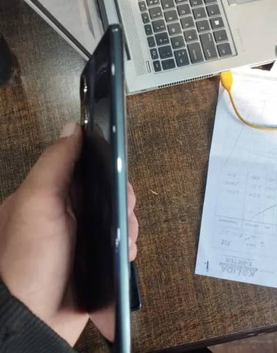 Motorola g85. . . . 12. . . 256. . . non. . pta