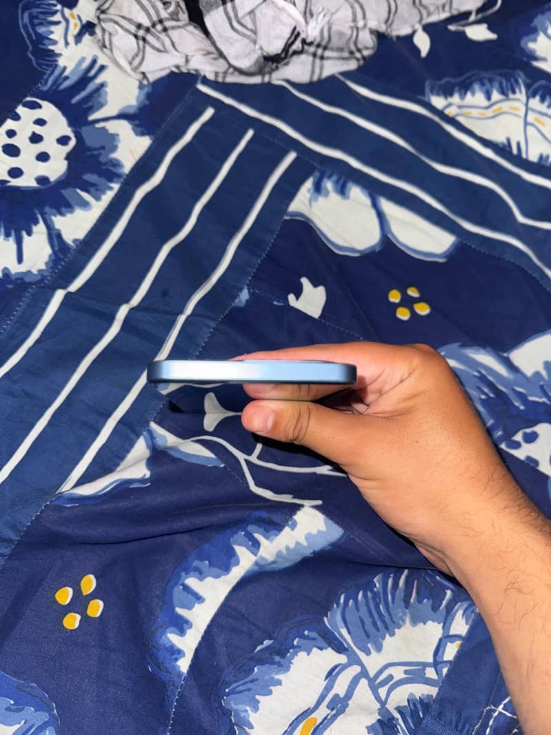 Realme C63 3