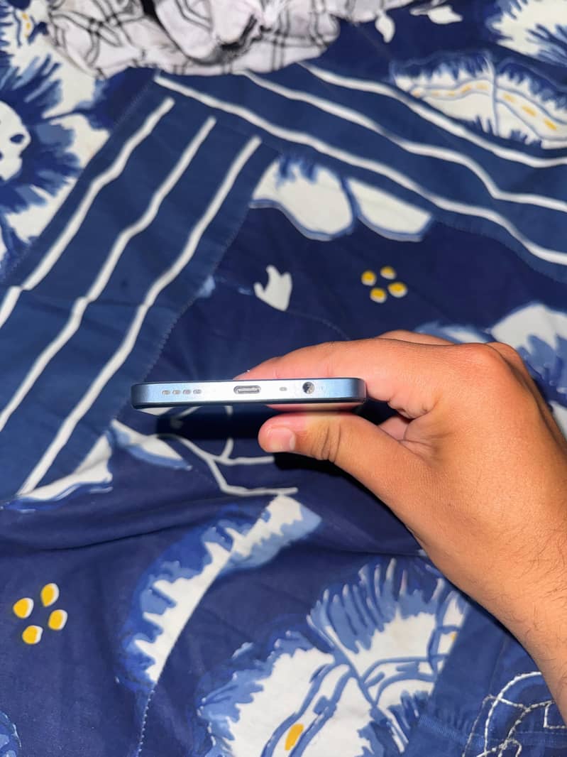 Realme C63 5
