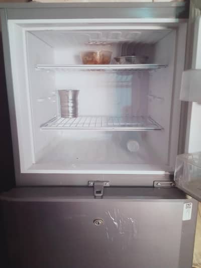 PEL Mediam Refriigerator  10/10 only  2  year  Use