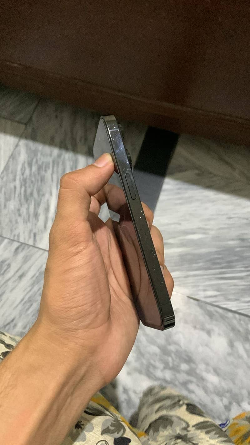 Iphone 14pro 4
