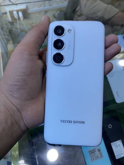 Tecno Camon 40 pro+