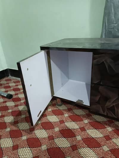 Tv console