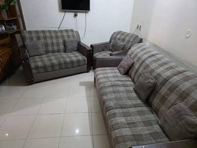 urgent sale  seven seater sofa