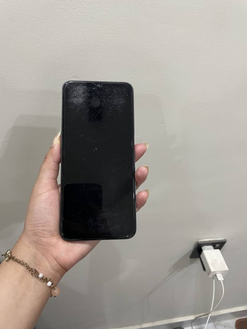 Realme C35 1