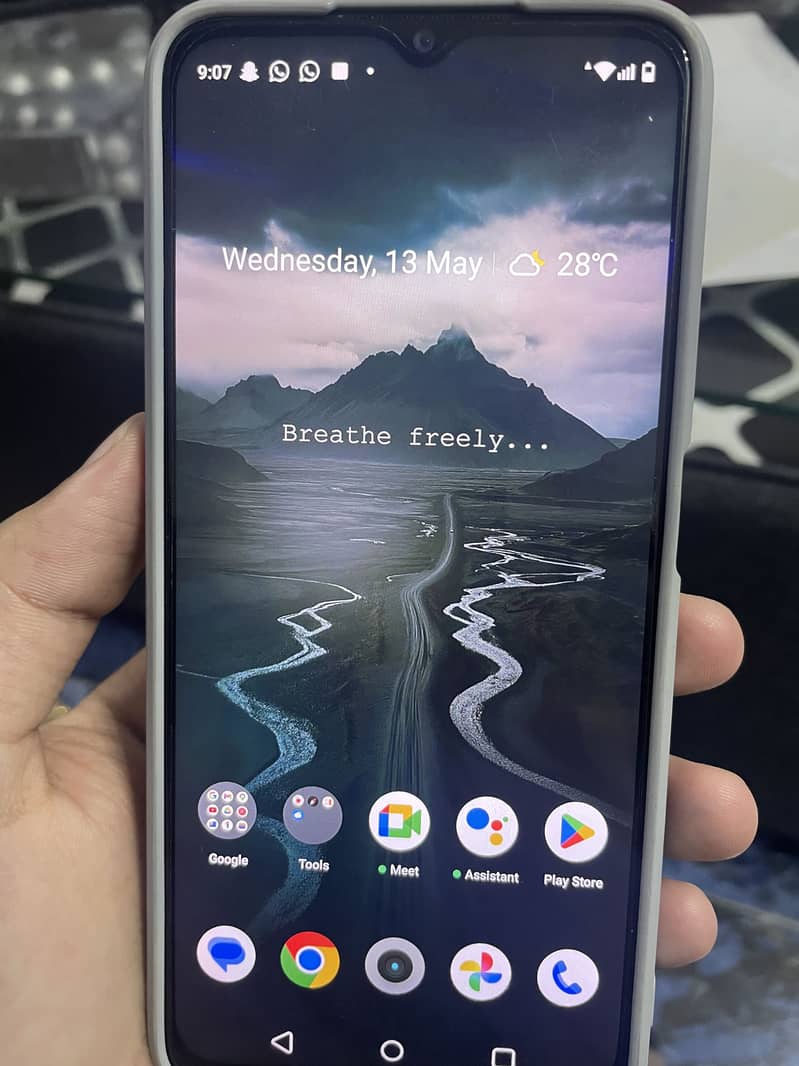 Realme C35 10