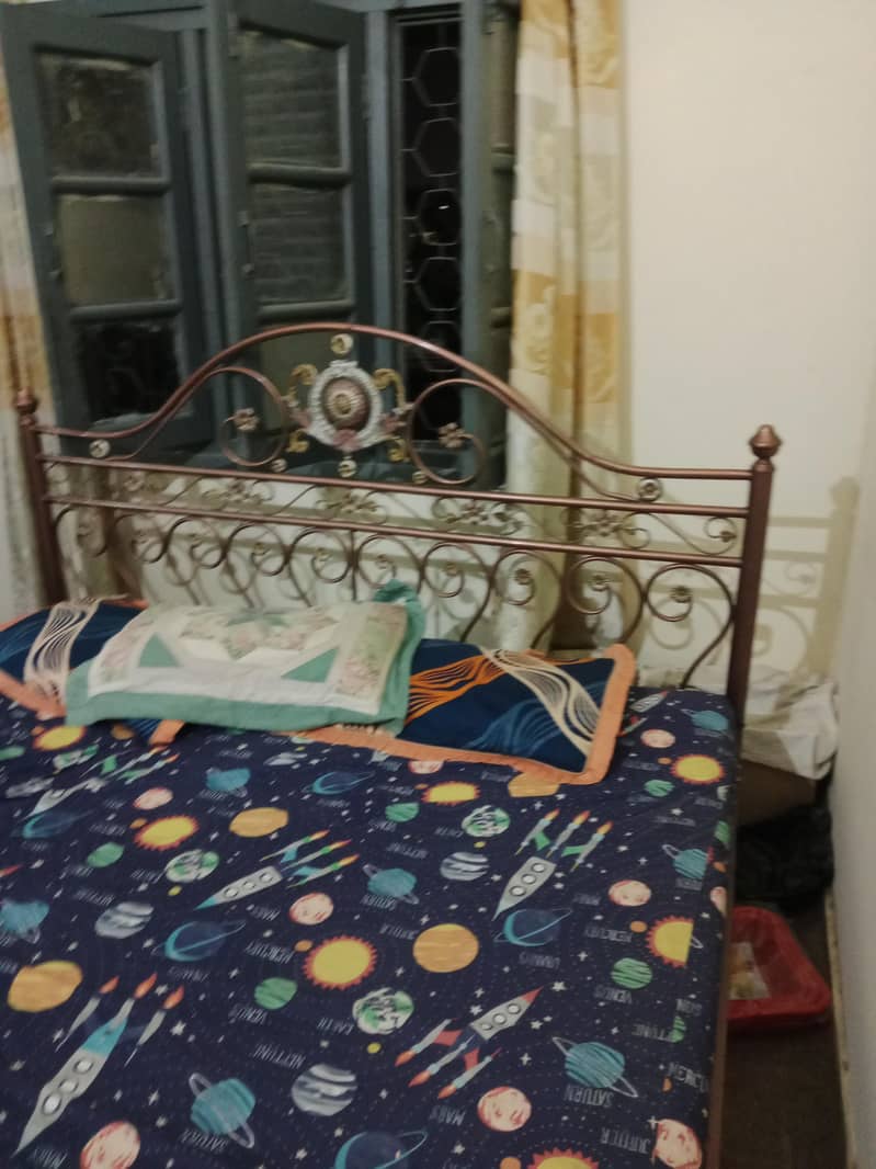 bed + 0