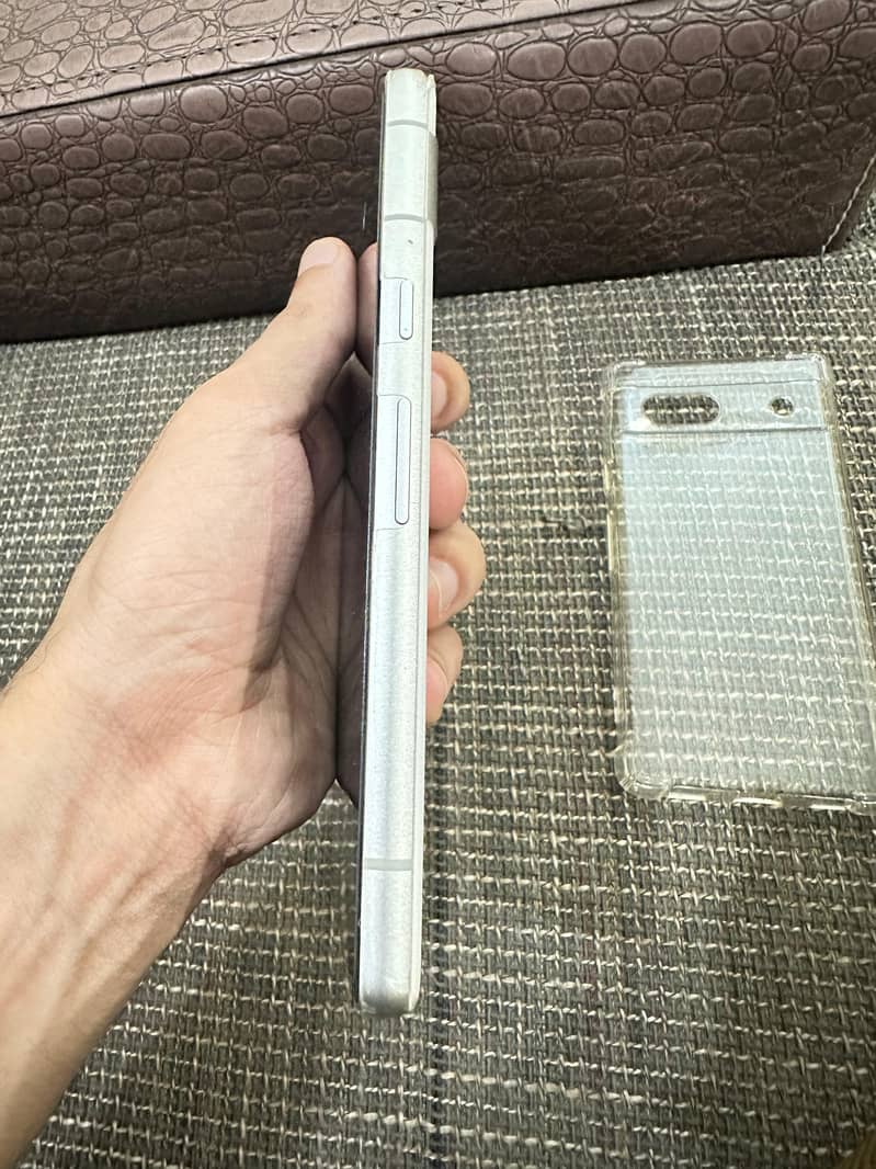 Google pixel 7a 3