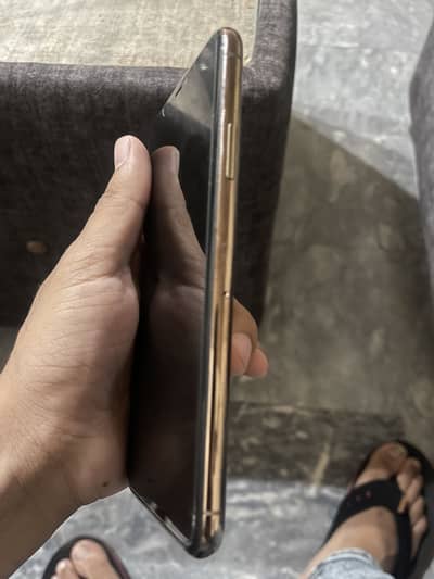 iPhone 11 Pro max factory unlock