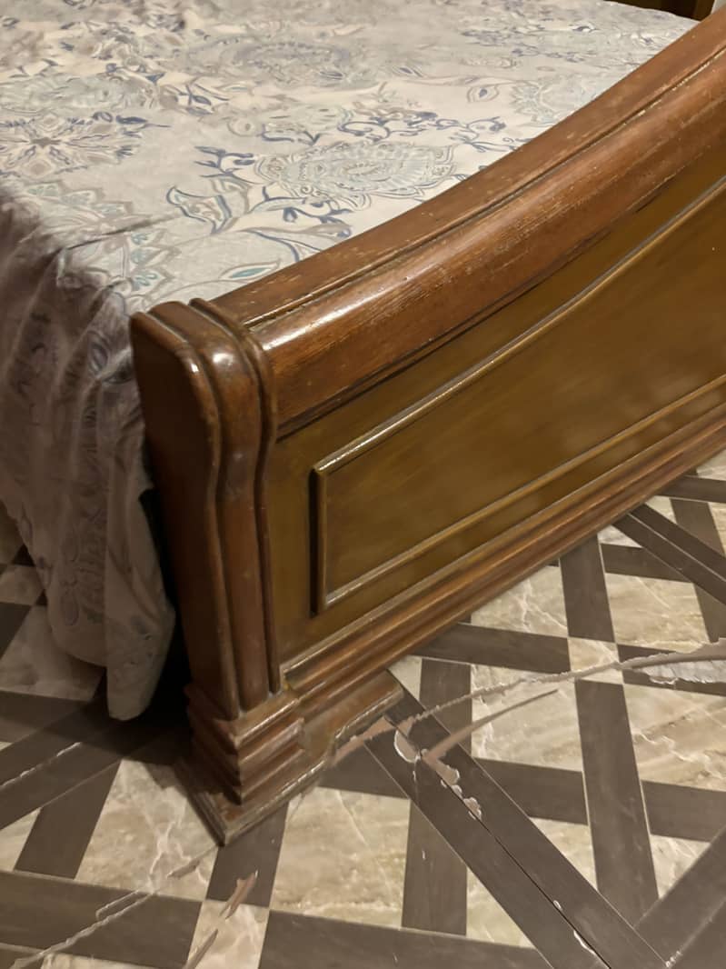 Bed with 2 side tables 5