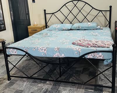 Double bed with mattress