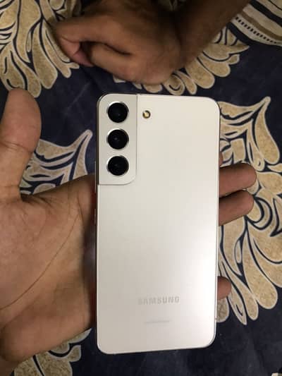 Samsung S22