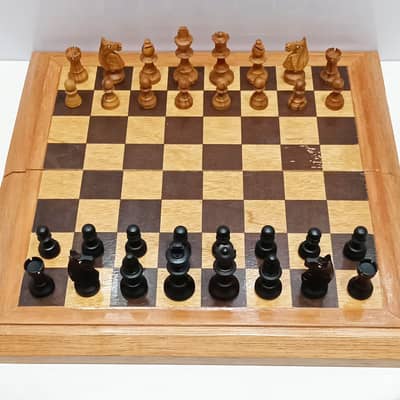 1970s French Rare Glass-Eyed Knight Lardy Wooden Chess Set