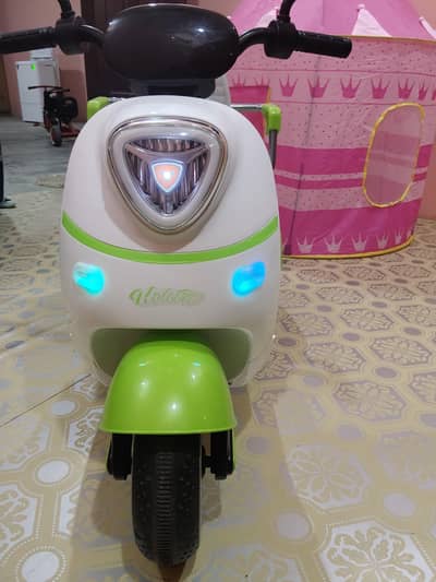 Kids electric Vespa