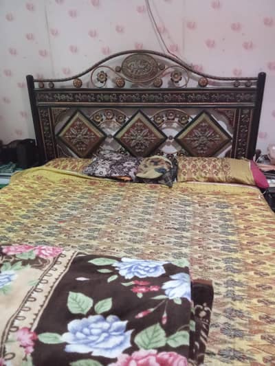 iron bed
