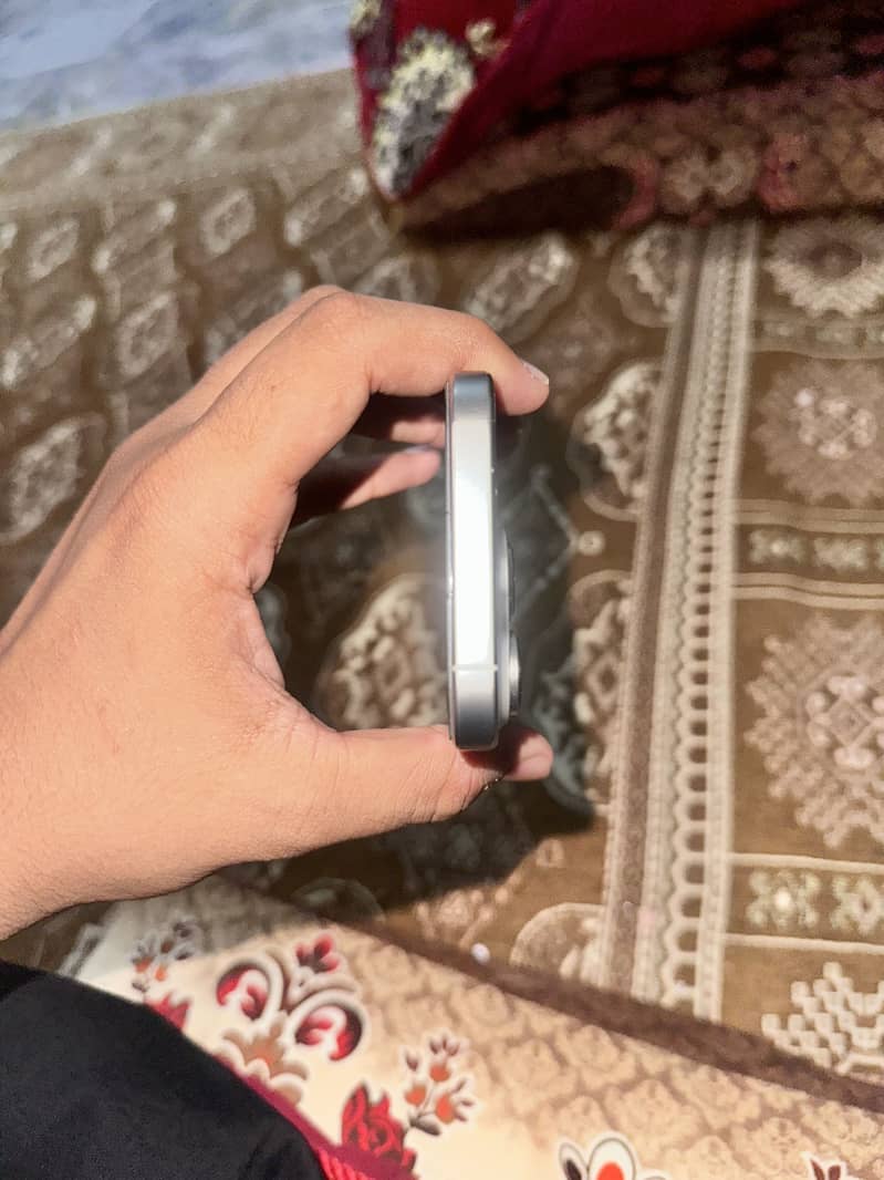 Iphone 16pro 6