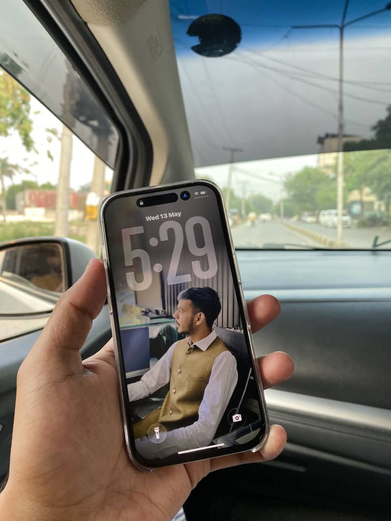 iPhone 16 pro 5