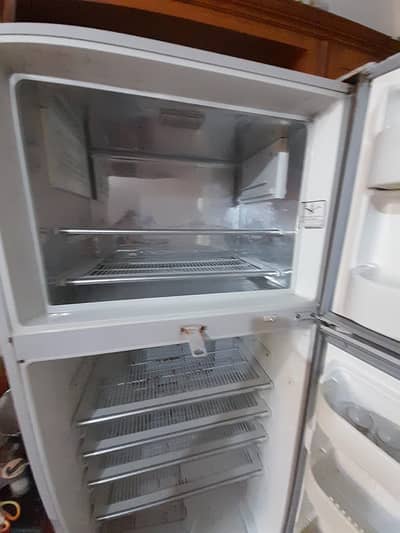 Dawlance fridge 10/10