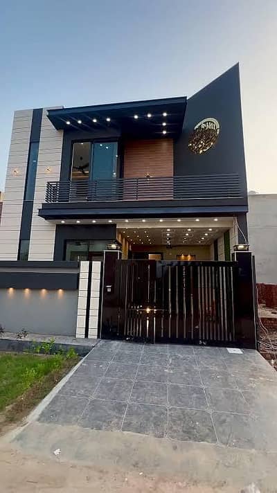 3/5/10/20/Prime location house available for sale and rent /plot /