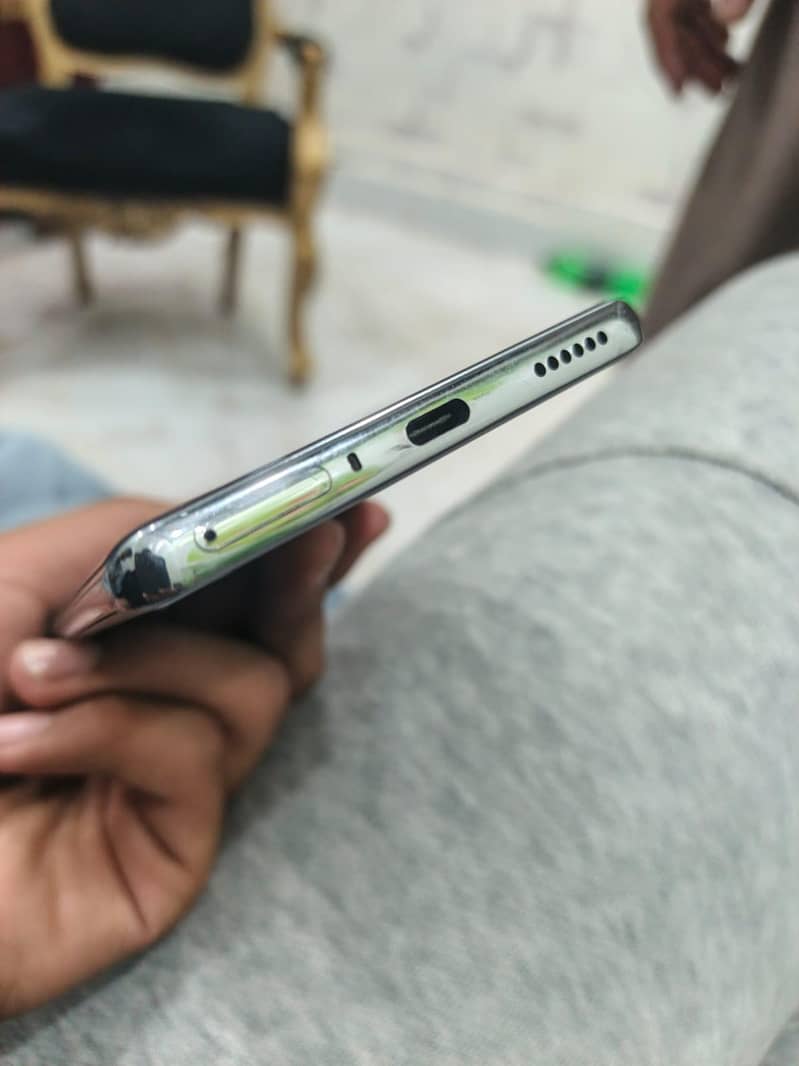 Techno camon 40 pro 2
