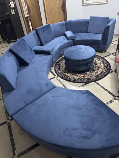 Crescent moon sofa with a center sofa