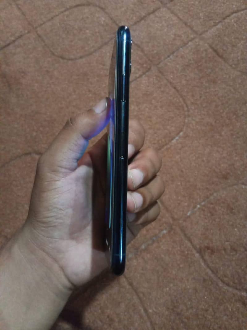 iphone 11 pro max 6