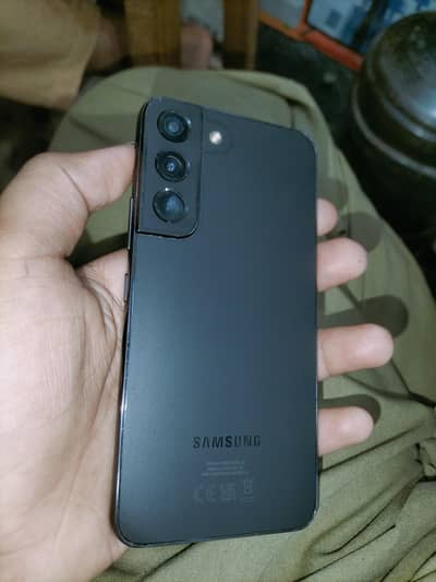 Samsung s22 non pta  8 gb 128 gb all ok ha