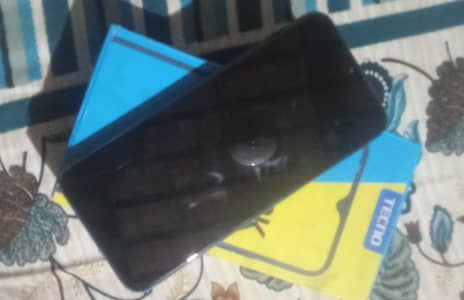 TECNO SPARK