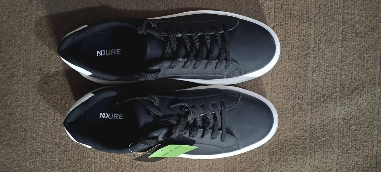 Sneakers 6
